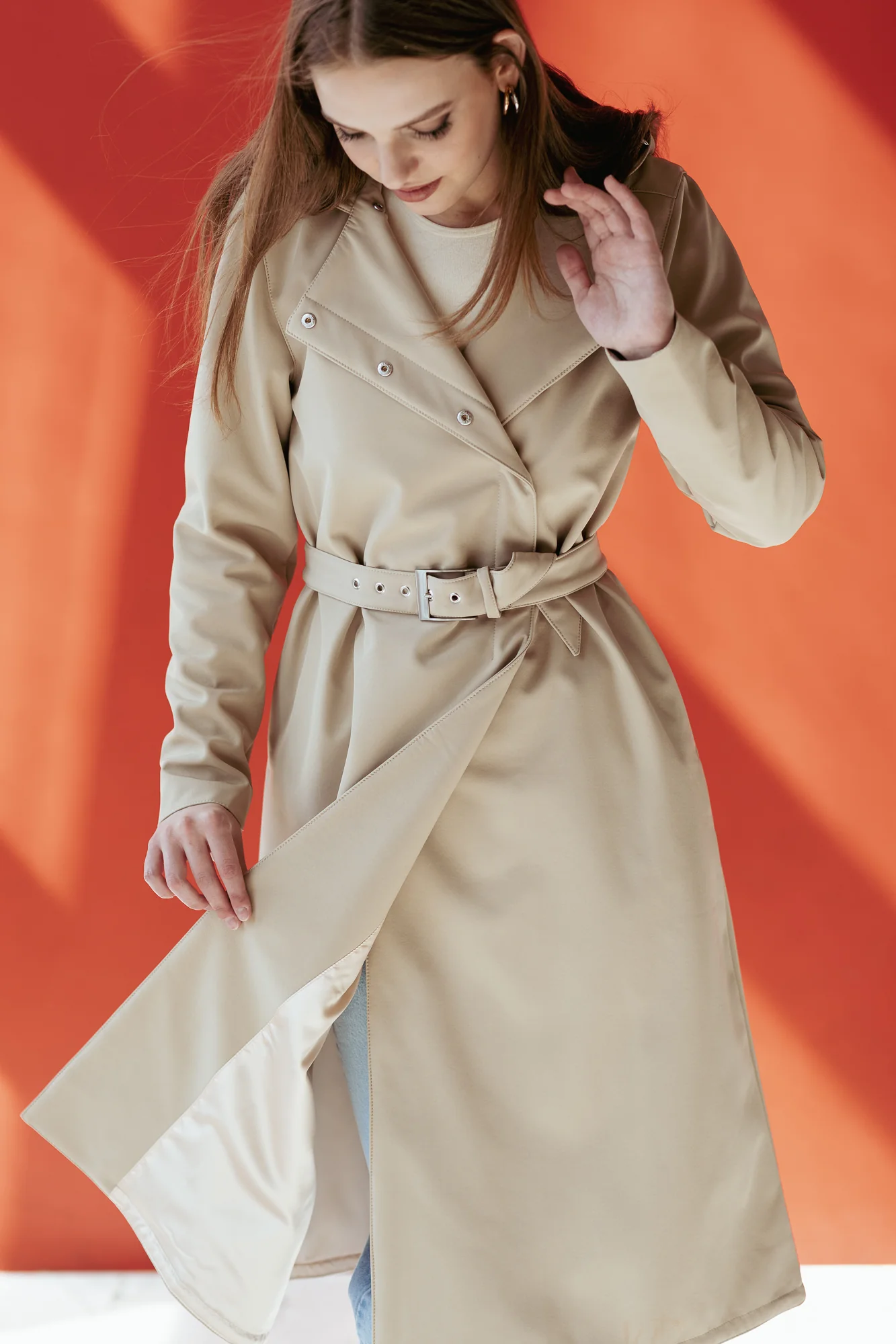 Double Breasted Coat with Trapeze Cut in Beige | Classic Trench - Image 9